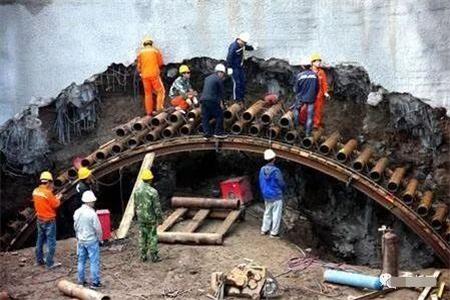 齐齐哈尔隧道钢花管支护案例